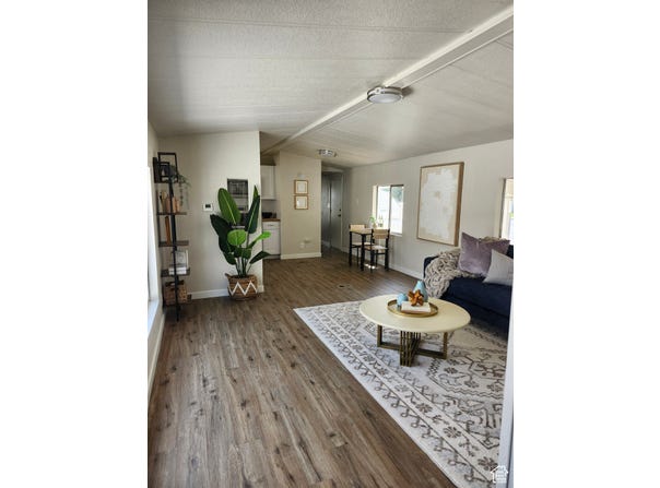 935 E 3000 N, Layton, UT 84040