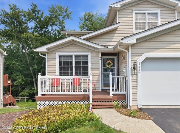 714 Garnet Lane, East Stroudsburg, PA 18301