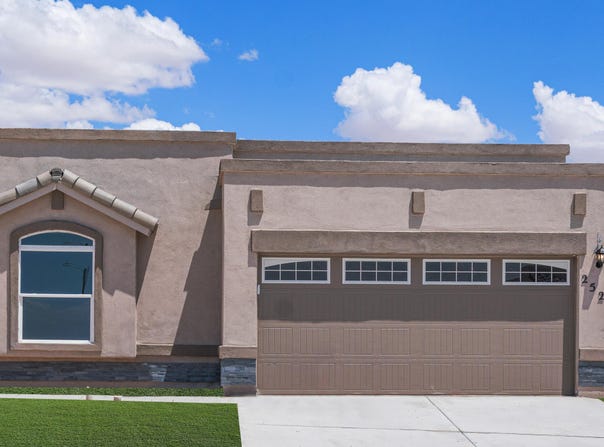 320 Kindred Drive, Clint, TX 79836
