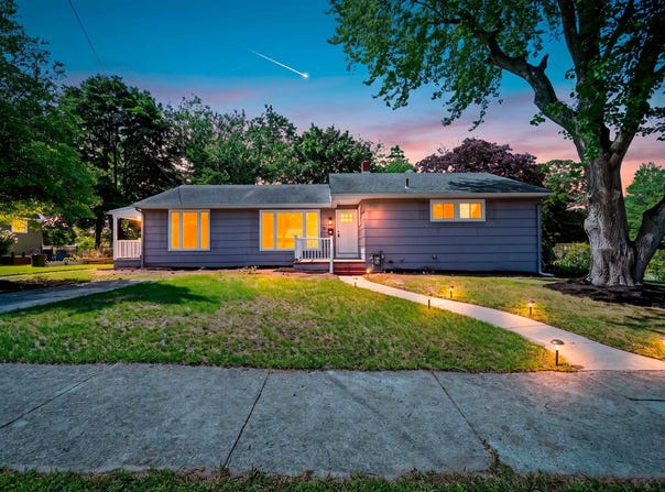 29 Summit Ave, Absecon, NJ 08201