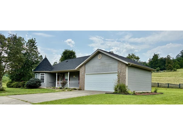 367 Banks Branch Road, Campton, KY 41301
