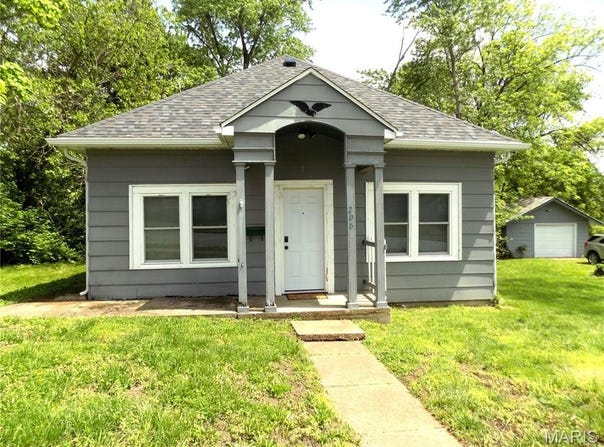 208 N Walnut Street, Rolla, MO 65401