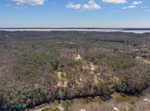 7 Irvington Road, White Stone, VA 22578