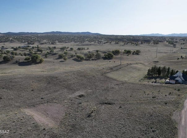 10 Gila Road, Elgin, AZ 85611