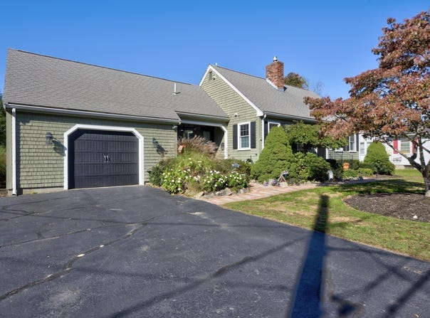55 Mellen St, Brockton, MA 02301
