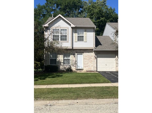 1404 W Split Oak Circle, Round Lake Beach, IL 60073