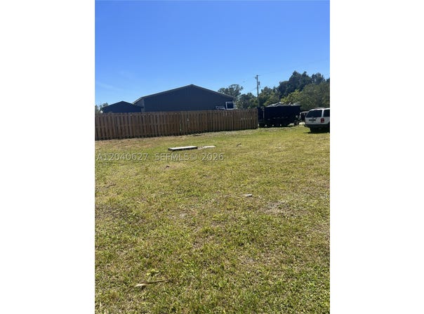 5754 SE Green Ln, Stuart, FL 34997