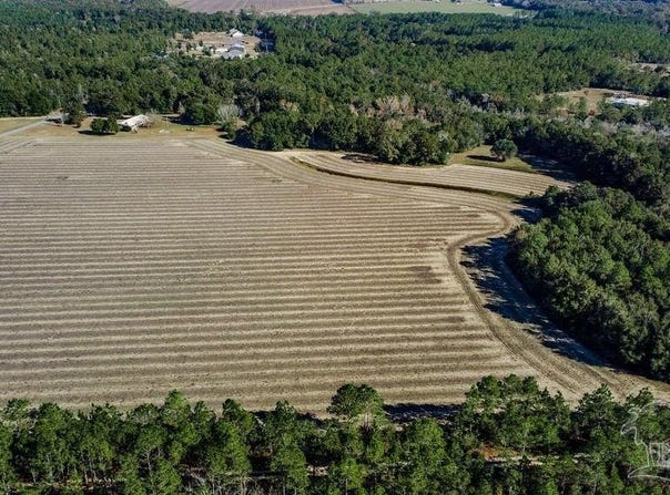 7 Segrest Rd, Pace, FL 32571