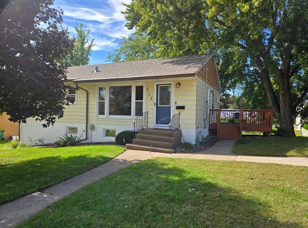 713 Cedar Avenue, Albert Lea, MN 56007
