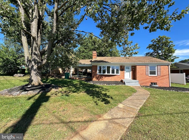 123 S DEFORD Avenue, LURAY, VA 22835