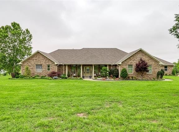 124 Walnut Ridge, Eufaula, OK 74432