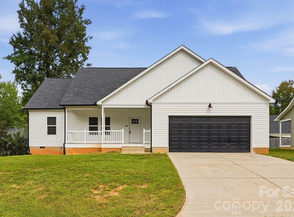 7659 Sarah Drive, Denver, NC 28037