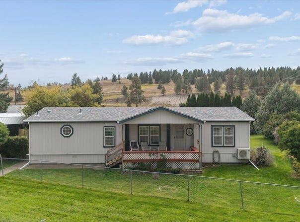 881 2nd Avenue E, Eureka, MT 59917
