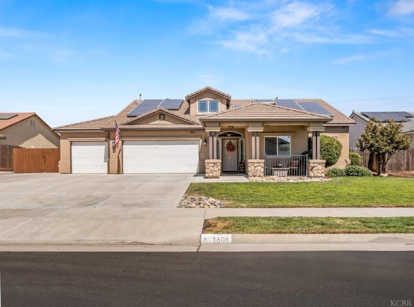 1608 Morro Lane, Lemoore, CA 93245