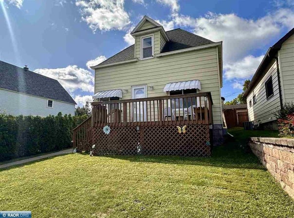 217 W Michigan Ave, Gilbert, MN 55741