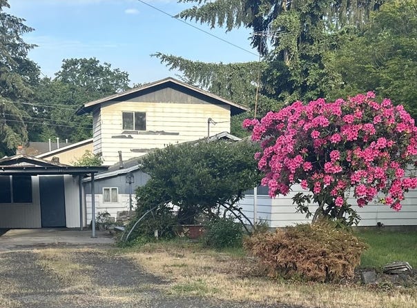 395 N 11TH St, StHelens, OR 97051