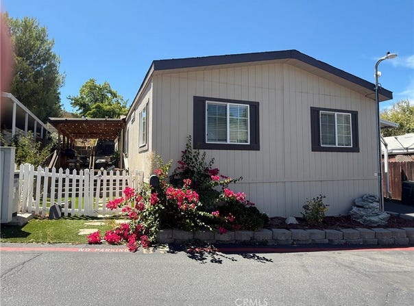 30000 HASLEY CANTON RD #65, Castaic, CA 91384