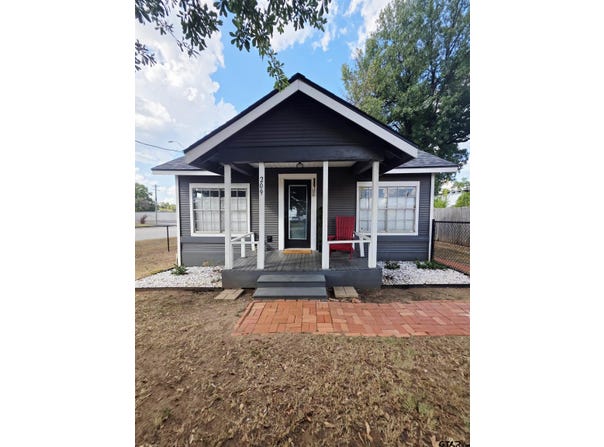 209 W Niblick St., Longview, TX 75604
