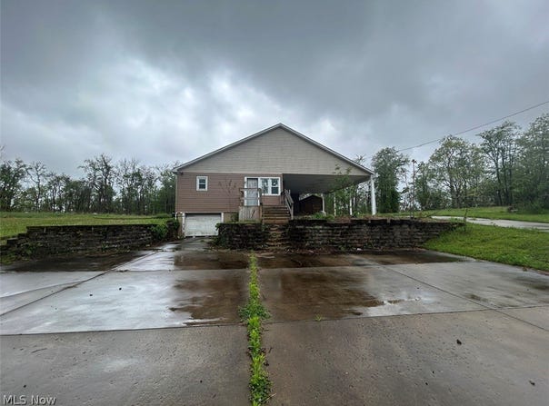 49761 York Road, Adena, OH 43901