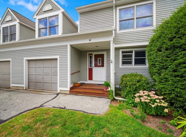 14 Long Hill Road, Peterborough, NH 03458