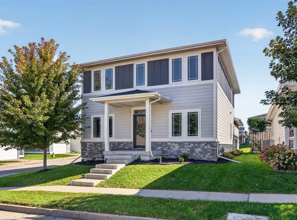 502 S Granite Way, West Des Moines, IA 50266