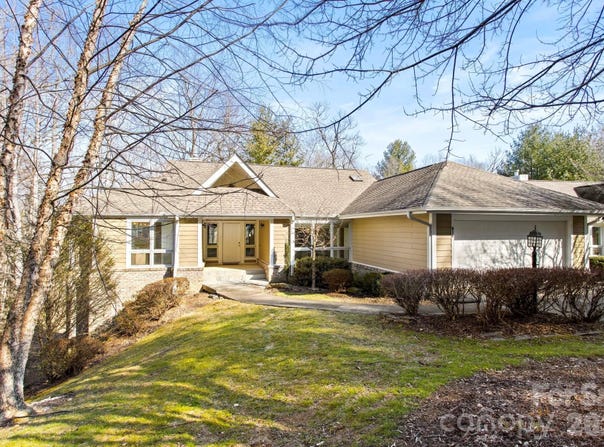 514 Cobblestone Lane, Flat Rock, NC 28731