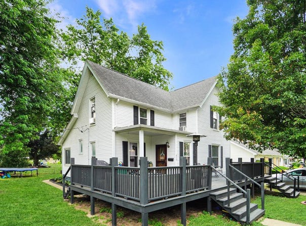 615 Market St., Henry, IL 61537