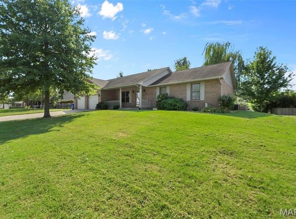 1237 Bramblewood Road, Jackson, MO 63755