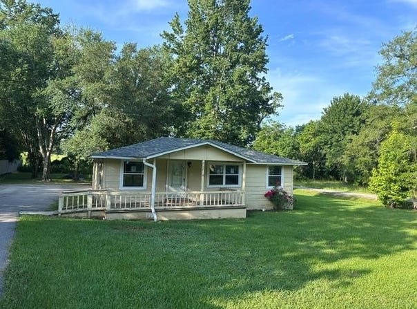 717 W Main ST, SANDERSVILLE, MS 39439