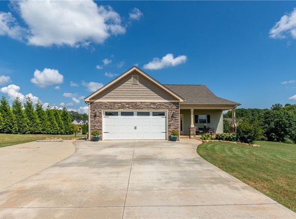 1907 Queen Drive, Walhalla, SC 29691
