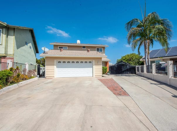 335 Dolo St., San Diego, CA 92114