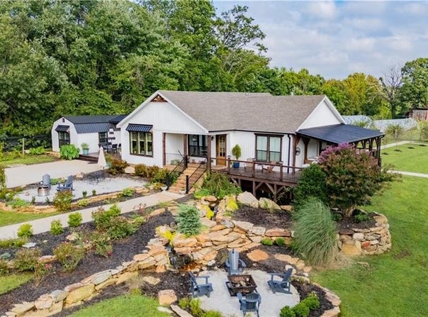 1009 Ray Loop Road, Westfield, NC 27053