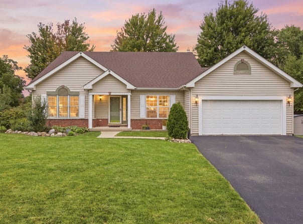 1266 Amber Court, Woodstock, IL 60098