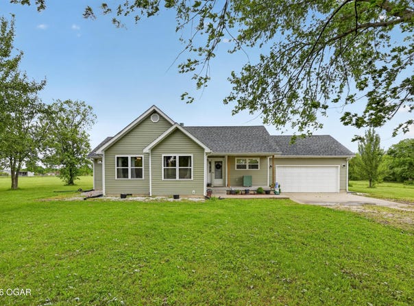 26675 Maple Road, Webb City, MO 64870