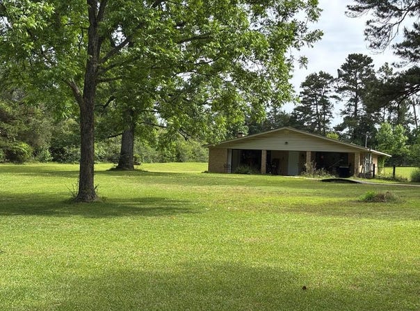 269 McKnight Road, Pollok, TX 75969