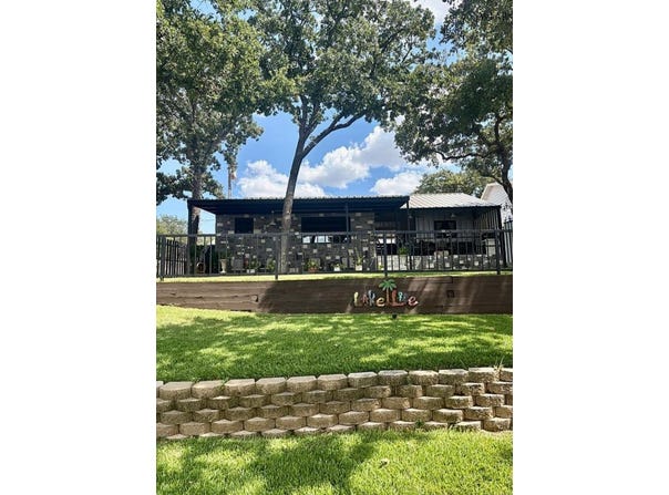 382 LAKESIDE DRIVE, Bowie, TX 76230