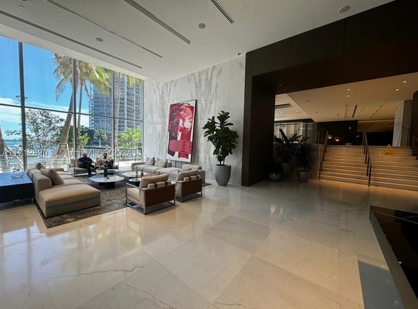 300 Biscayne Boulevard Way, Miami, FL 33131
