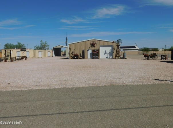 864 W Main St, Quartzsite, AZ 85346
