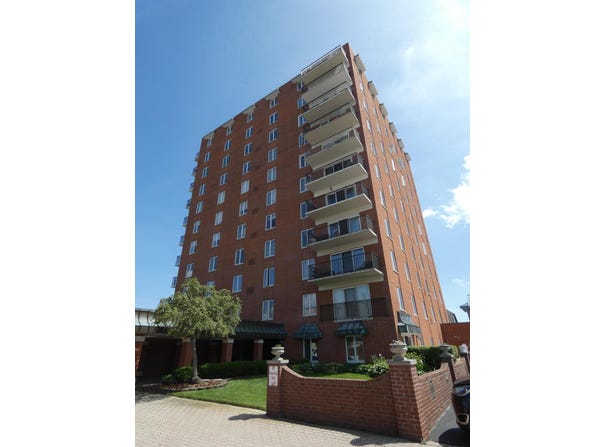 3301 Biddle Avenue, Wyandotte, MI 48192