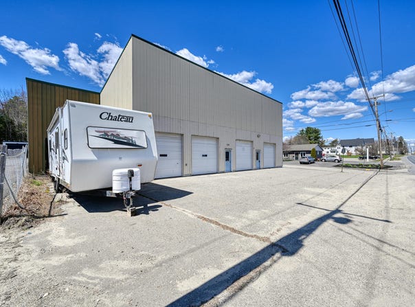 74 Route 133, Winthrop, ME 04364