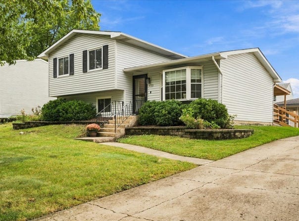 273 Lyons Drive, Bolingbrook, IL 60440