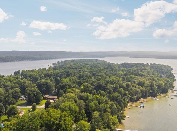3855 White Birch Drive, Grawn, MI 49637