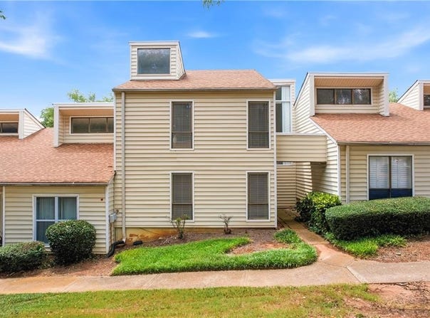 605 Serramonte Drive, Marietta, GA 30068