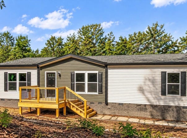 3827 Demory Rd, LaFollette, TN 37766