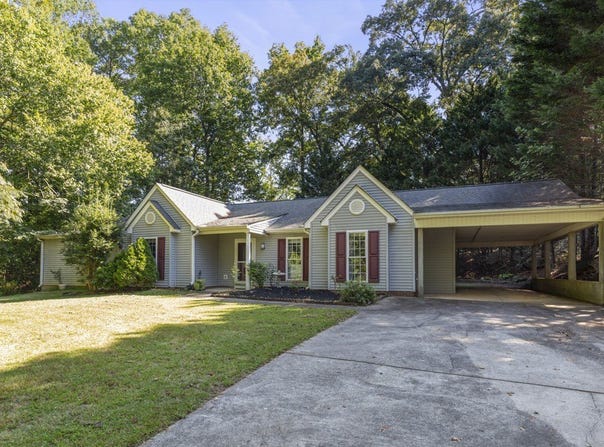 229 Cub Cove Drive, Walhalla, SC 29691