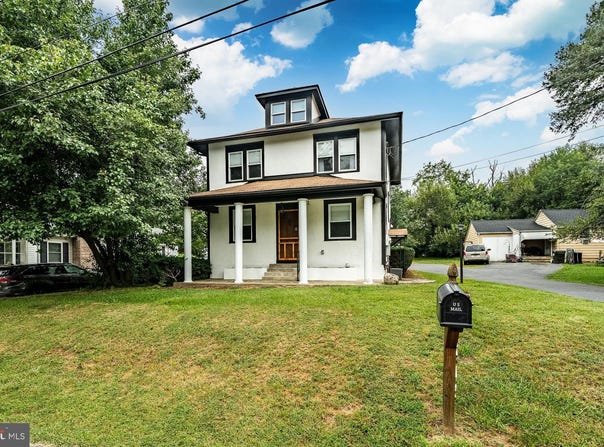 2043 STONECREST Drive, LANCASTER, PA 17601