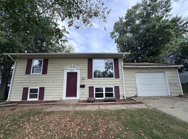 909 Sunset Ridge, Danville, IL 61832