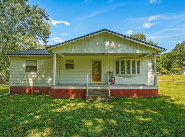 63 Mason Eighty Road, Ashton, WV 25503