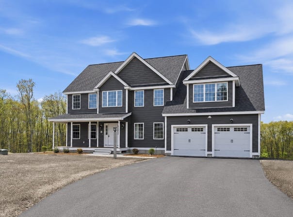 52 Daniel Rd, Derry, NH 03038