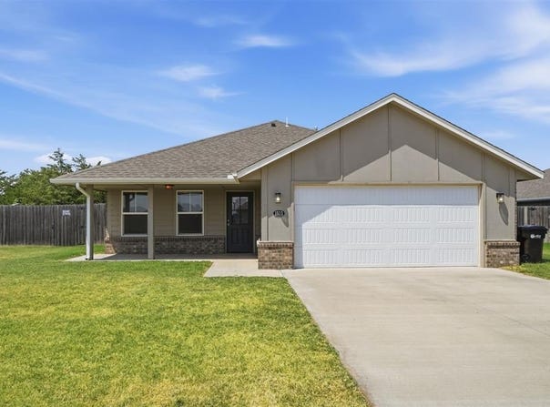 1513 Avalon Drive, Altus, OK 73521